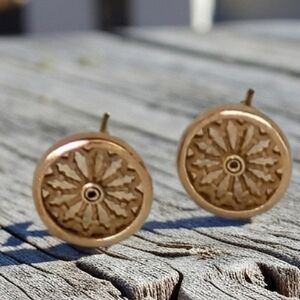 Humilis Earrings made in Assisi, Italy. Gold Post Earrings